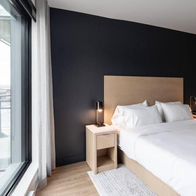 Mind Blowing City View - 2 Beds - Pool & Spa - Downtown Montréal Buitenkant foto